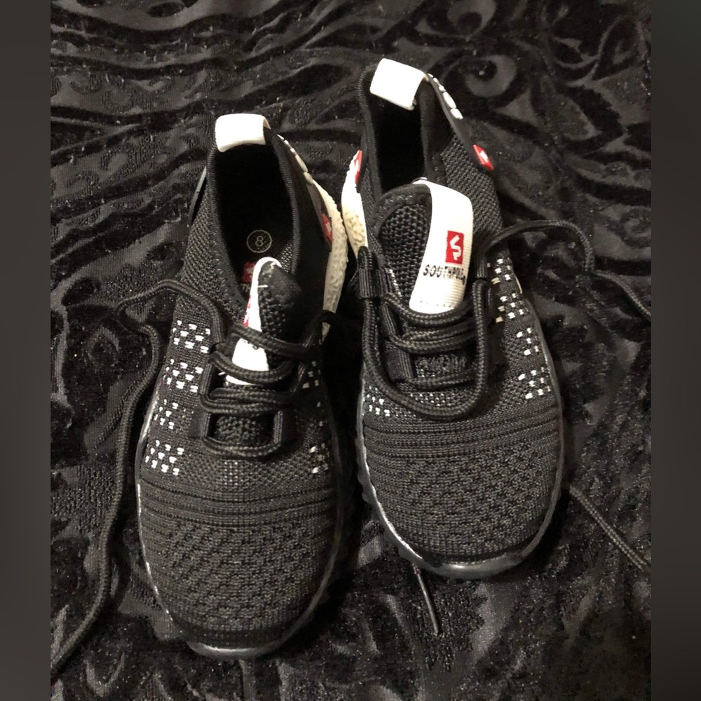 Brand new south pole sneakers